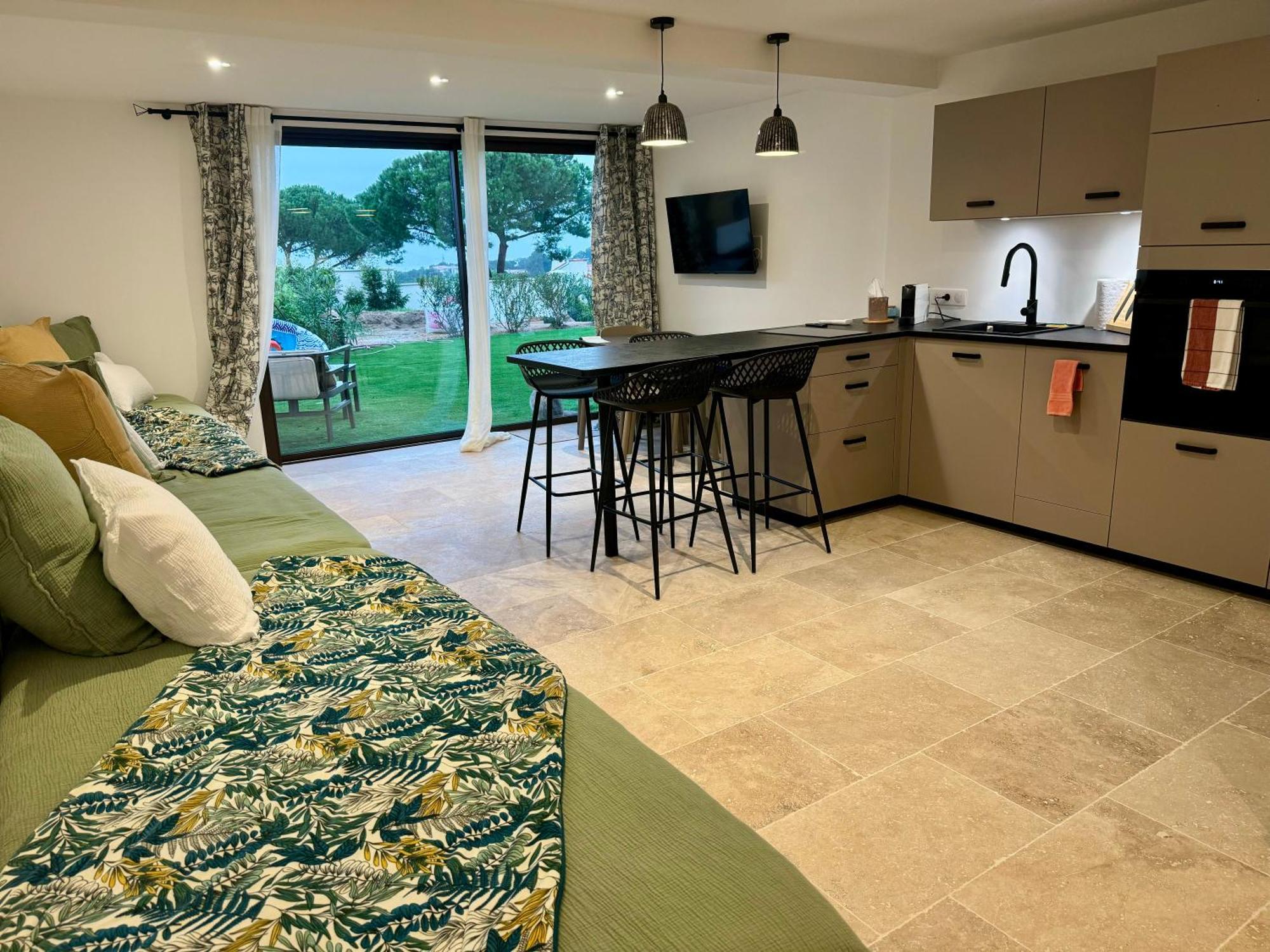 Domaine Lumistella Villa Портисио Екстериор снимка